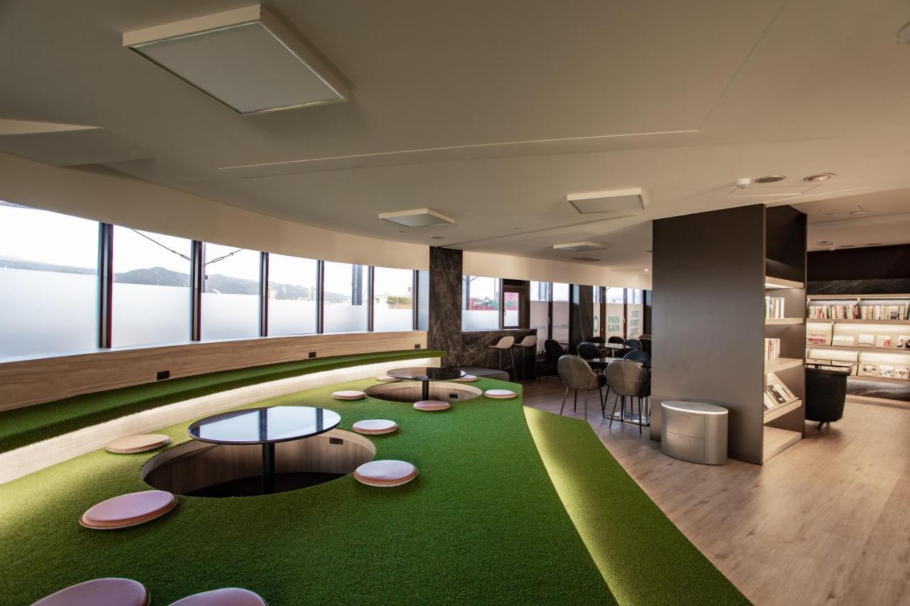 Hub Hotel - Songshan Airport Branch تايبيه المظهر الخارجي الصورة