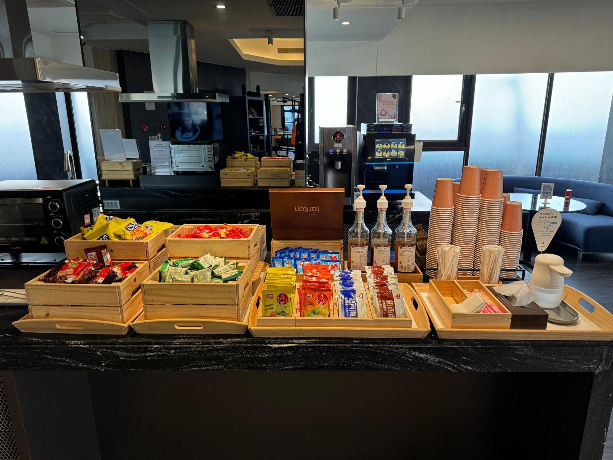 Hub Hotel - Songshan Airport Branch تايبيه المظهر الخارجي الصورة